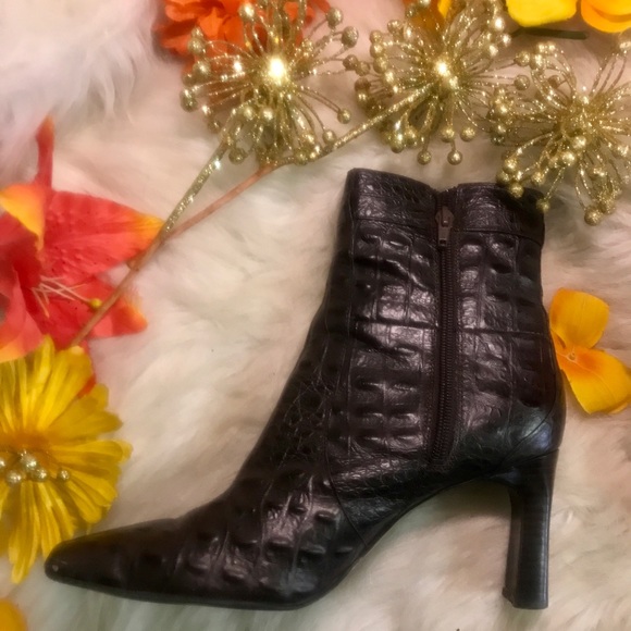 Bandolino Boots - Picture 4 of 14